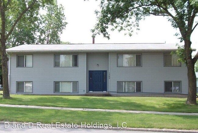 Building Photo - 1 br, 1 bath Apartment - 1345-1365 Meadowv...