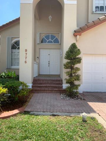 Foto principal - 9776 NW 30th St