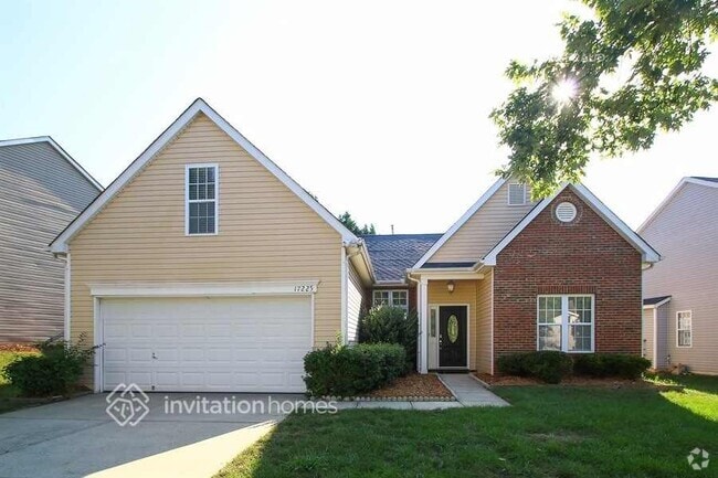 Building Photo - 17225 Commons Crossing Dr