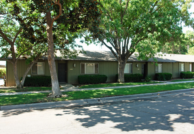 Building Photo - Westridge Apartments