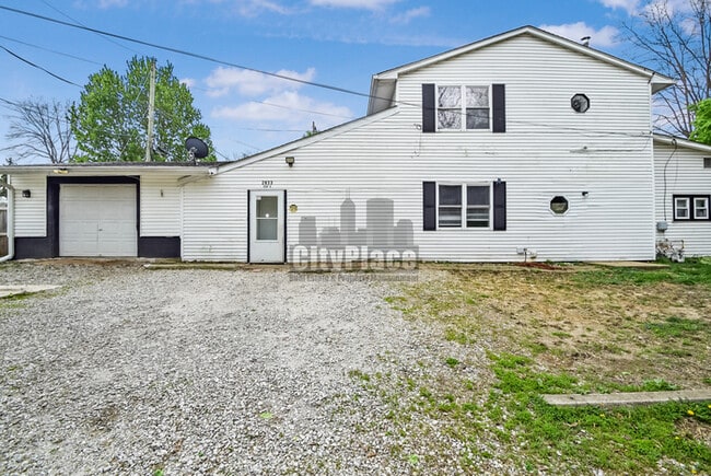 Photo - 2633 S Randolph St House