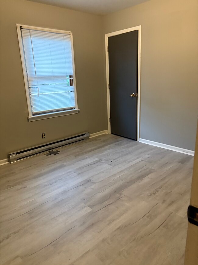 Building Photo - 415 S Virginia St