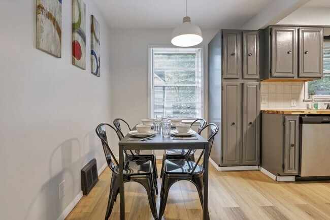 Foto del edificio - 1275 E Weber Rd