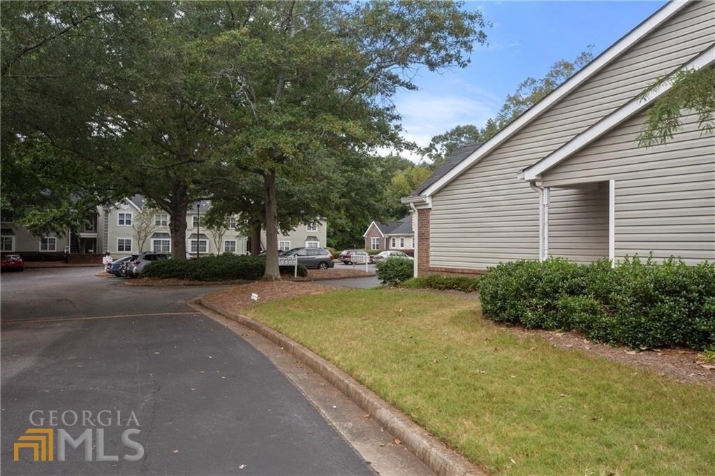 65 Devon Ln, Avondale Estates, GA 30002 Condo for Rent in Avondale