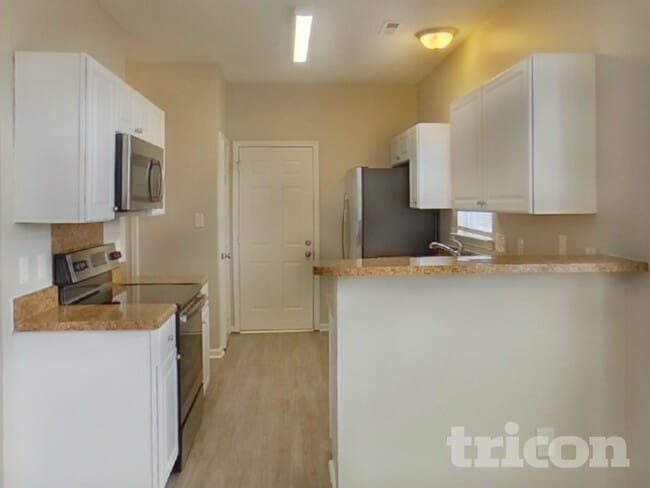 Foto del edificio - 9708 Chestnut Glen Ct