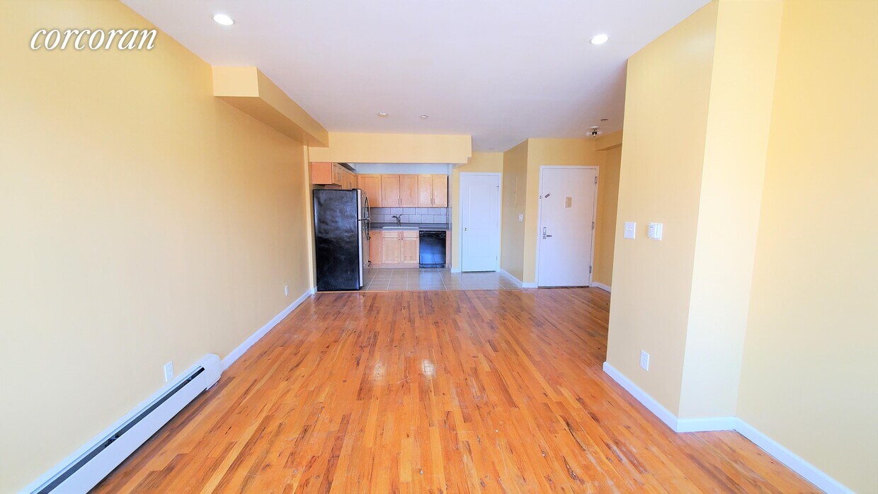 Primary Photo - 104-22 39th Ave