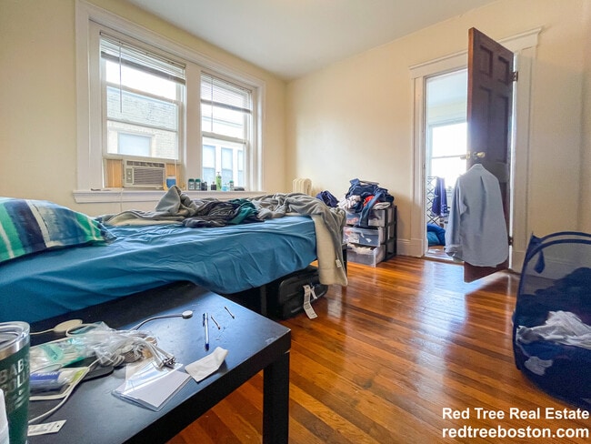 Photo - 244 Kelton St Apartment