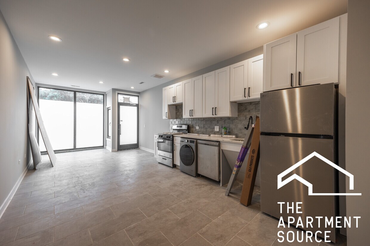 Foto principal - 5418 W Belmont Ave