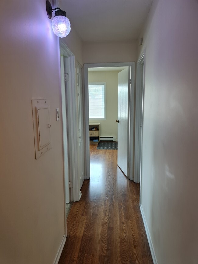 Building Photo - 215 E Naperville Rd