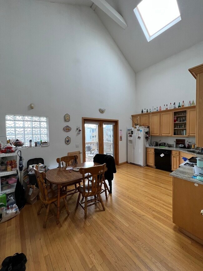 Foto del edificio - 4101 N Kenmore Ave