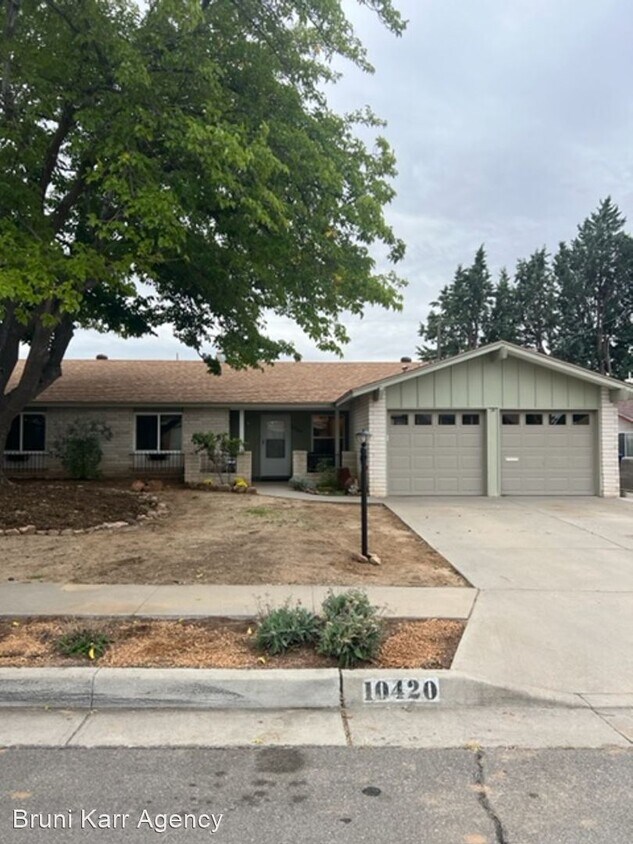 Foto principal - 4 br, 2 bath House - 10420 Hendrix NE