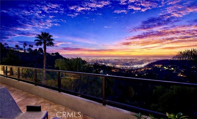 Building Photo - 7218 Mulholland Dr