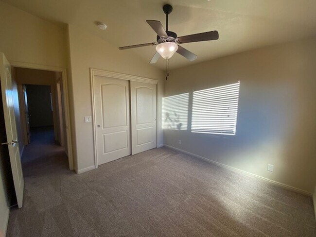 Foto del edificio - BEAUTIFUL HOME IN WASHINGTON FIELDS FOR RENT!