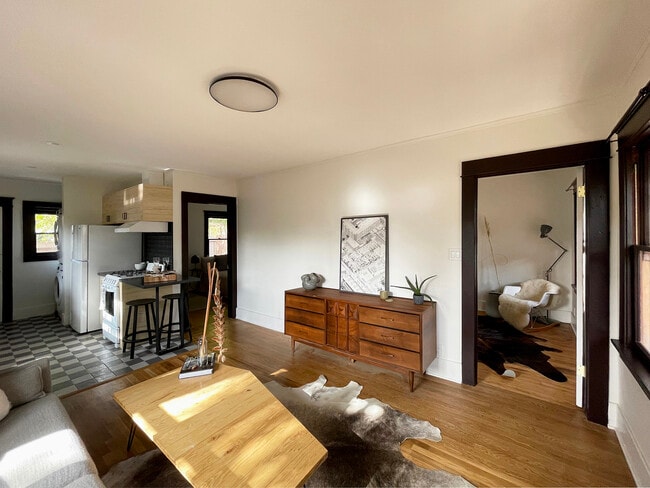 Building Photo - 204 N Avenue 55