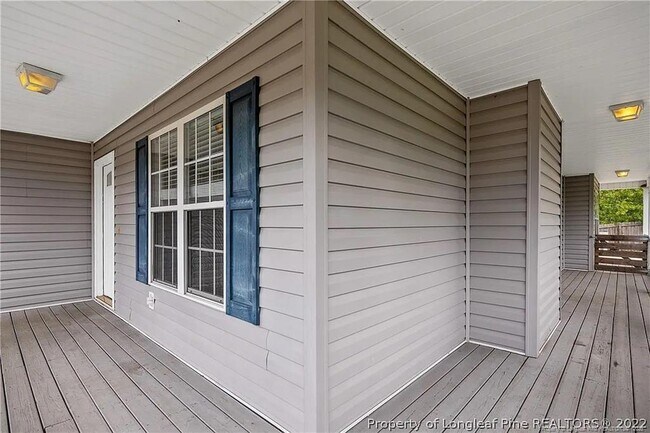 Foto del edificio - 366 Colonial Hills Dr