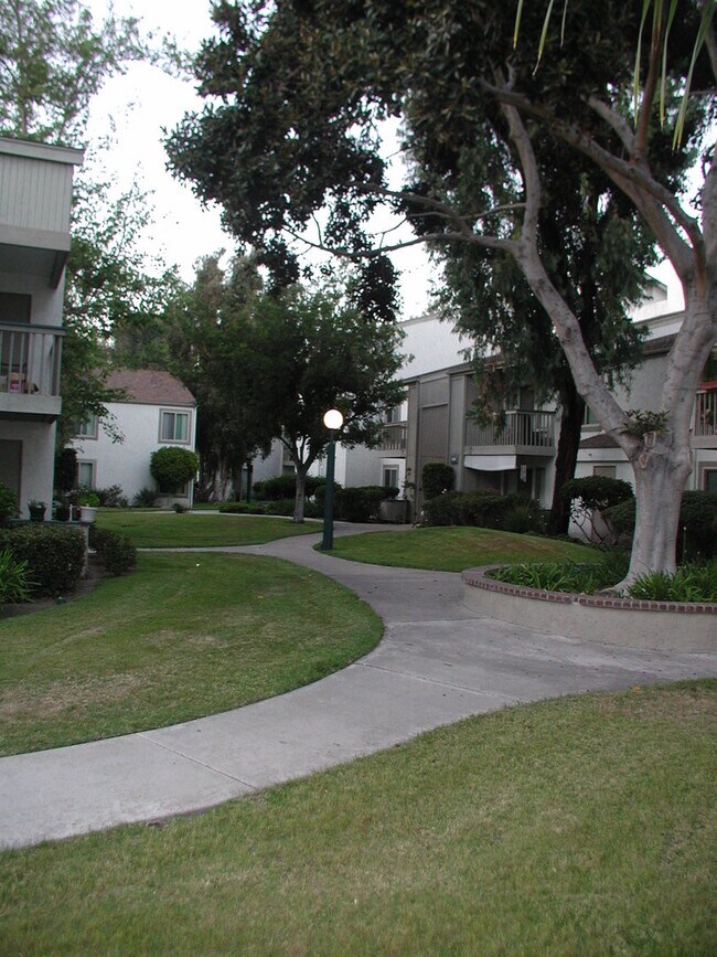 Foto del edificio - Rancho Mission Villas, 1 Bedroom, 1 Bath,  Community Pool & Spa!