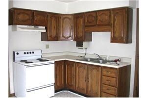Kitchen - 606 W Locust St