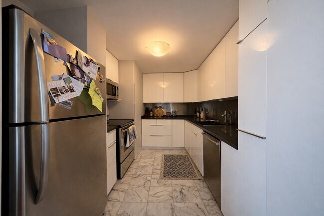 Foto del edificio - 5320 N Sheridan Rd