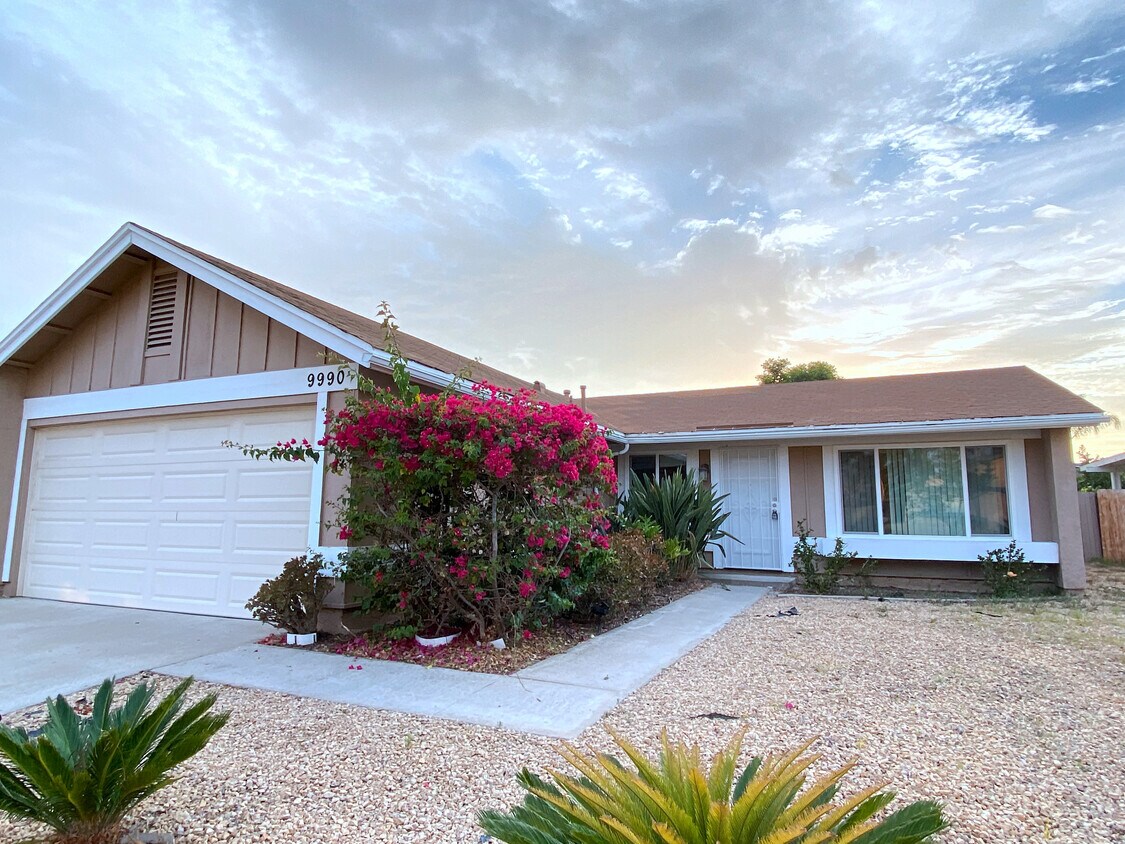 Primary Photo - 9990 Kibler Dr