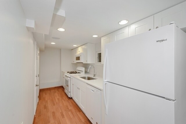 Kitchen - 4126 N Drake Ave