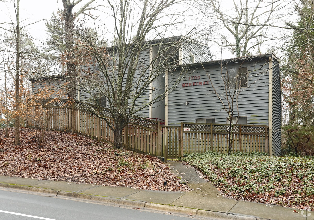 Building Photo - 1700 Merrimac St