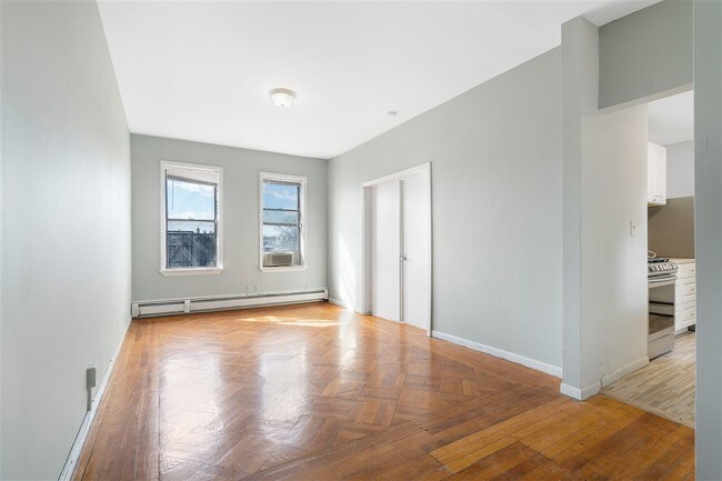 Foto del edificio - 145 Harrison Ave