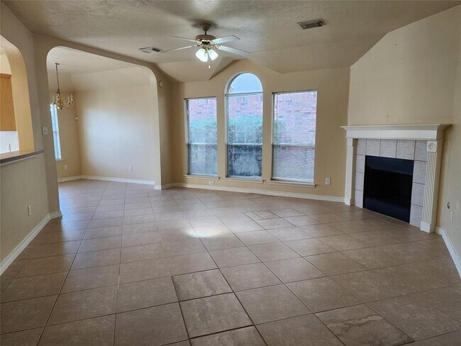 Building Photo - 11827 Balmorhea Ln