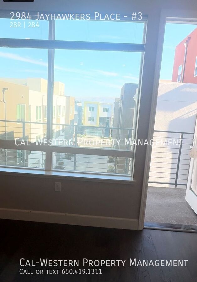 Foto del edificio - 2 Bedrooms/2 Baths in Communication Hills ...
