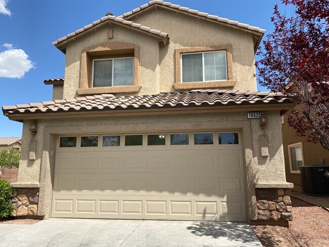 Building Photo - 3BD/2.5 BATH APPROXIMATELY 1558 SQ FT