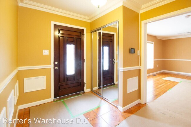 Building Photo - 7 br, 3.5 bath House - 9606 Braddock Rd