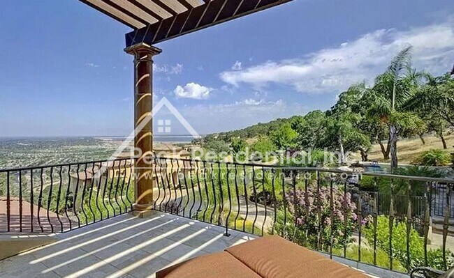 Foto del edificio - 4 br, 4 bath House - 2729 Via Fiori