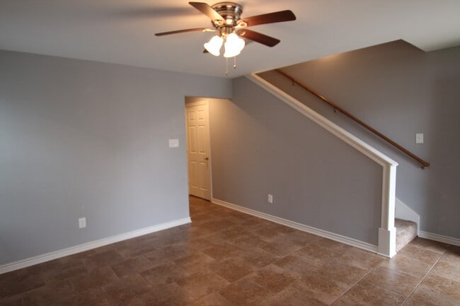 Building Photo - West Charnwood Duplex