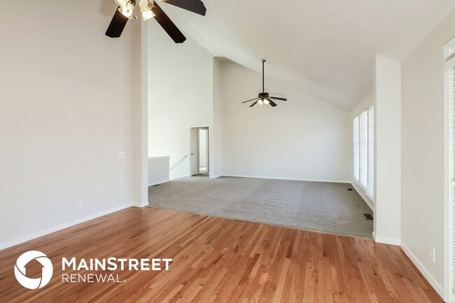 Building Photo - 2304 Sumter Ct