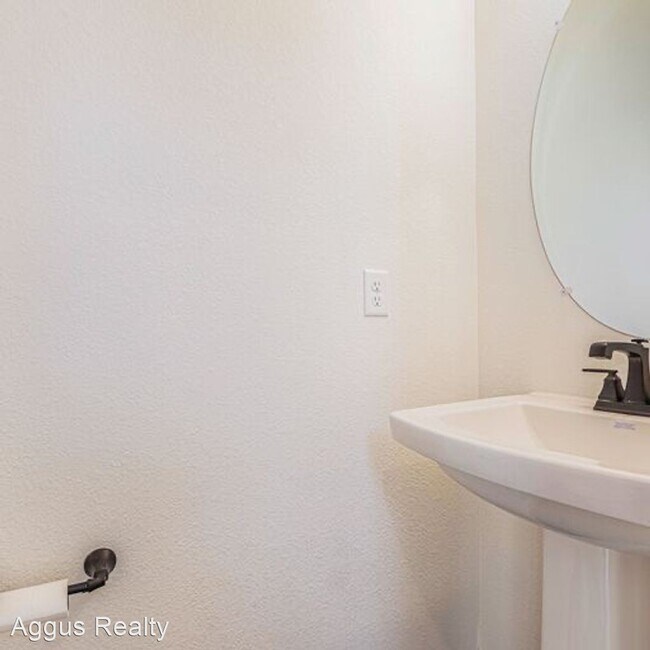 Building Photo - 4 br, 3.5 bath House - 4448 Quatar Ct.