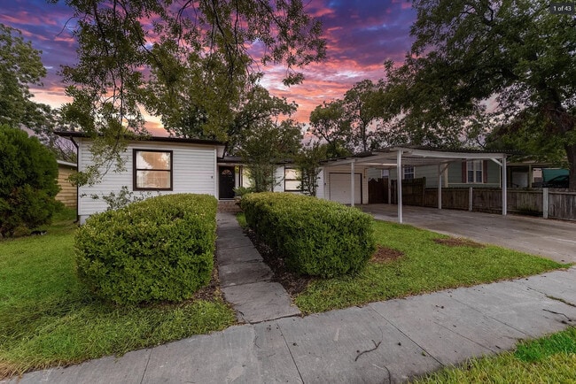 Building Photo - 234 Englewood Dr