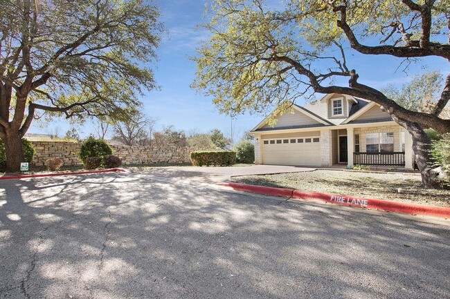 Foto del edificio - 6715 Windrift Way