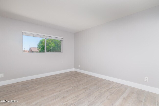 Foto del edificio - 7601 E 2nd St