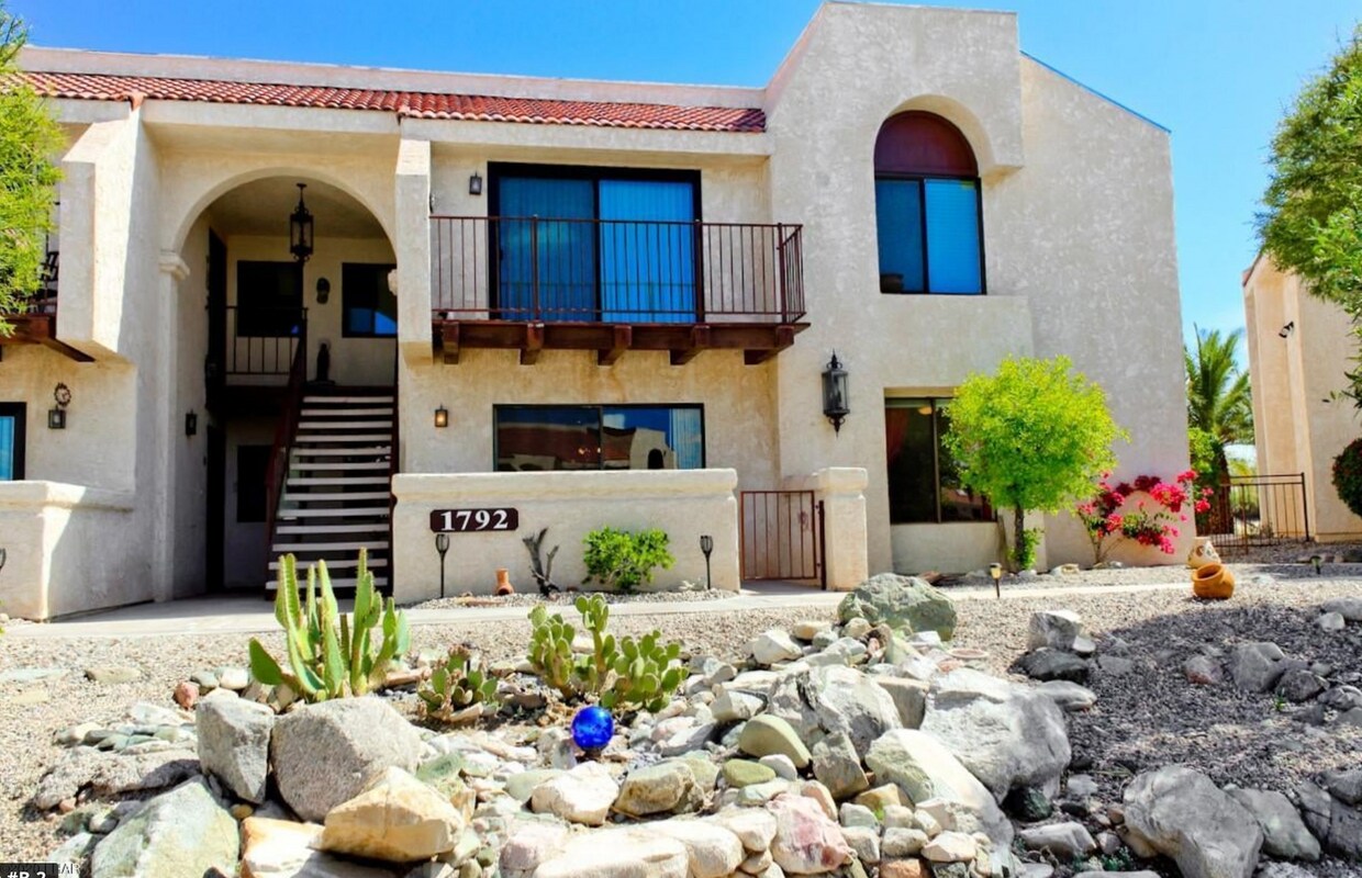 Primary Photo - Long Term Unfurnished condominium - Commun...