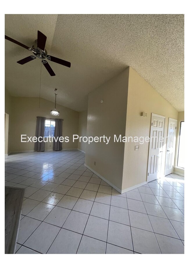 Foto del edificio - House for Rent|623 E Clinton Ave Atwater