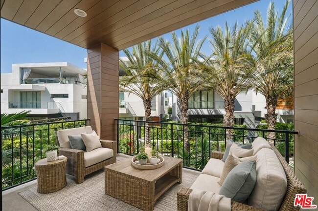 Building Photo - 5909 Coral Pl