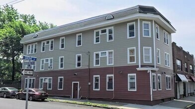 Building Photo - 544 Grove St