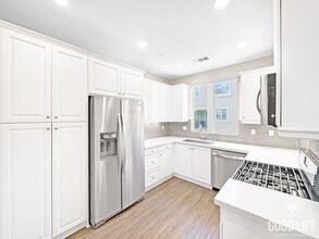 Building Photo - 16063 Veridian Cir