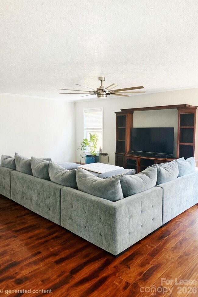 Foto del edificio - 1906 Leesburg Dr