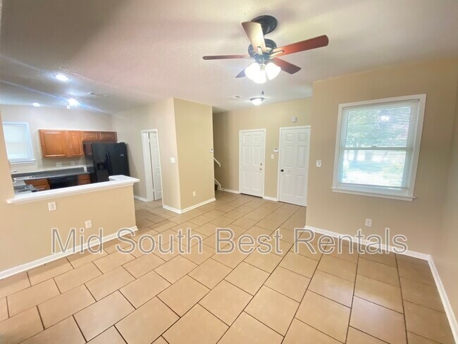 Foto del edificio - 5060 Pheasant Run Ln