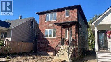 Building Photo - 917 McKay Ave