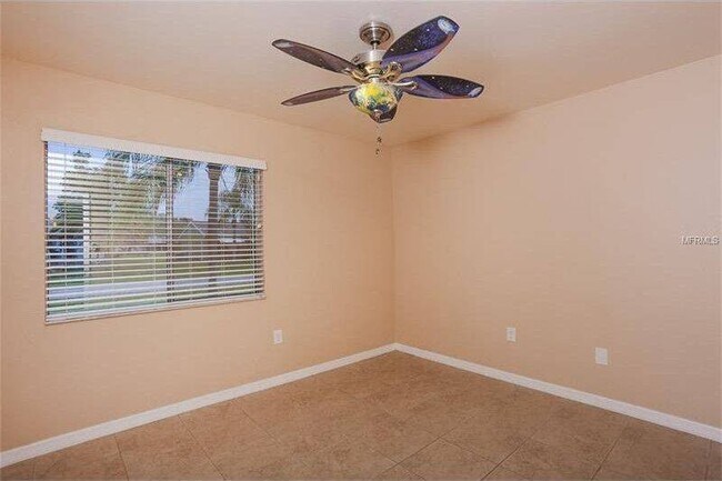 Building Photo - 6769 Electra Ave