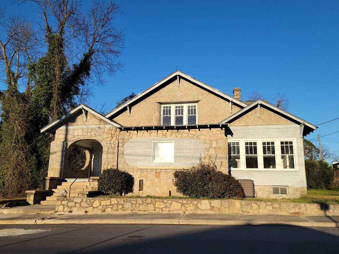 174 Centre St, Orangeburg, SC 29115 House Rental in Orangeburg, SC