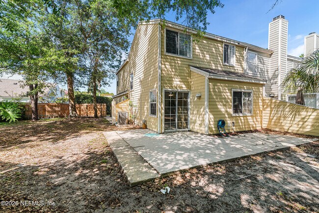 Building Photo - 330 Sunrise Cir