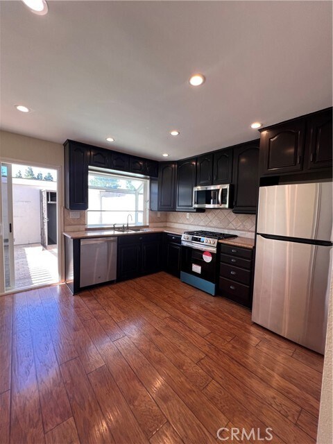 Building Photo - 28612 Friarstone Ct