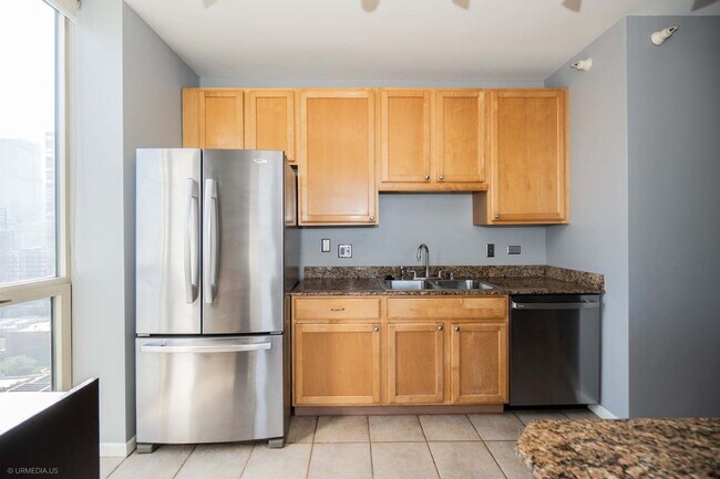 Foto del edificio - 645 N Kingsbury St